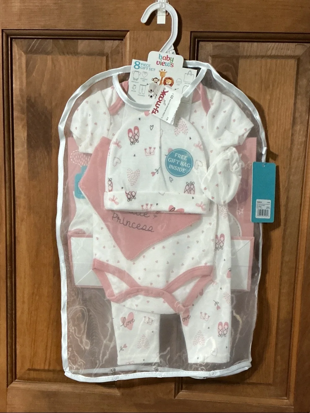 Baby Views 8-Piece Pink & White Newborn Gift Set